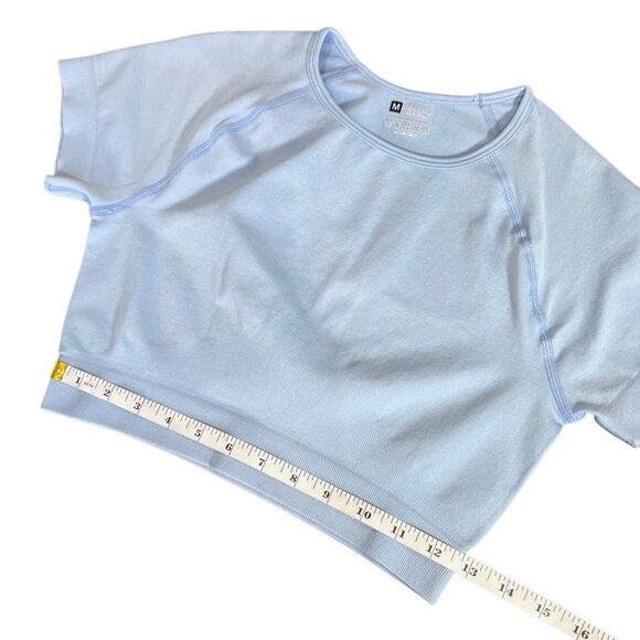 Trendy Seamless Crop Top Set… Comfy & Stretchy! 2 - Picture 15 of 16